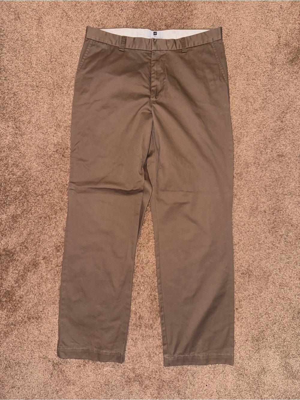 Gap Men’s Straight Fit Size 36x34 Tan Khaki Flat Front Pants. NWOT.